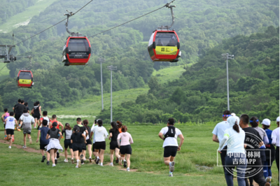 青山花海露營(yíng)節(jié)歡樂(lè)啟幕 運(yùn)動(dòng)項(xiàng)目經(jīng)營(yíng)引領(lǐng)2024吉林市消夏避暑休閑季新風(fēng)尚